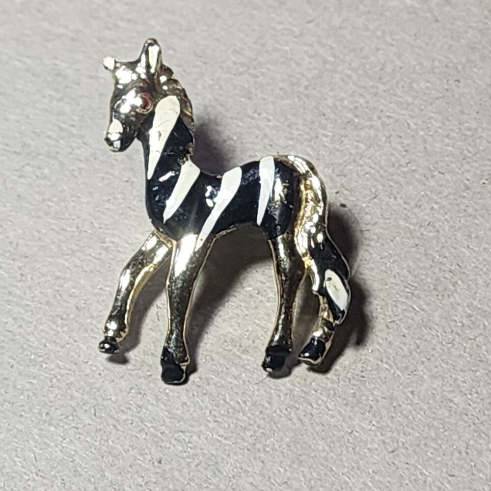 Vintage Zebra Brooch Pin Black White Enamel Gold Tone Animal Jewelry